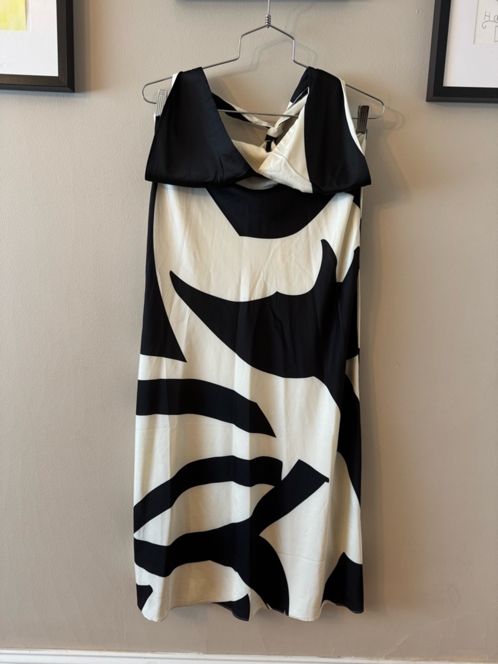 Bardot Black & White One-Shoulder Abstract Midi Dress